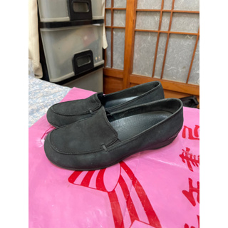 「 二手鞋 」 La new 女版麂皮休閒鞋 24cm（黑）125