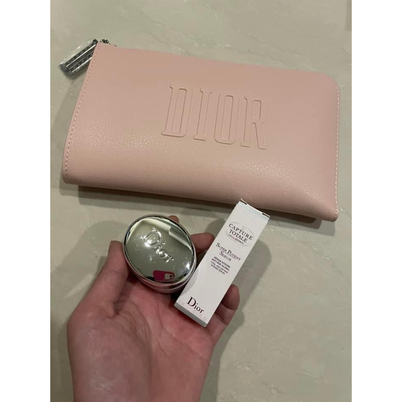 全新Dior化妝包+抗老保養品小樣（預定商品）