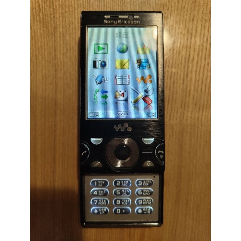 Sony Ericsson W995 黑色 二手 功能正常 附原廠電池、充電電線、USB轉接線、258MB記憶卡