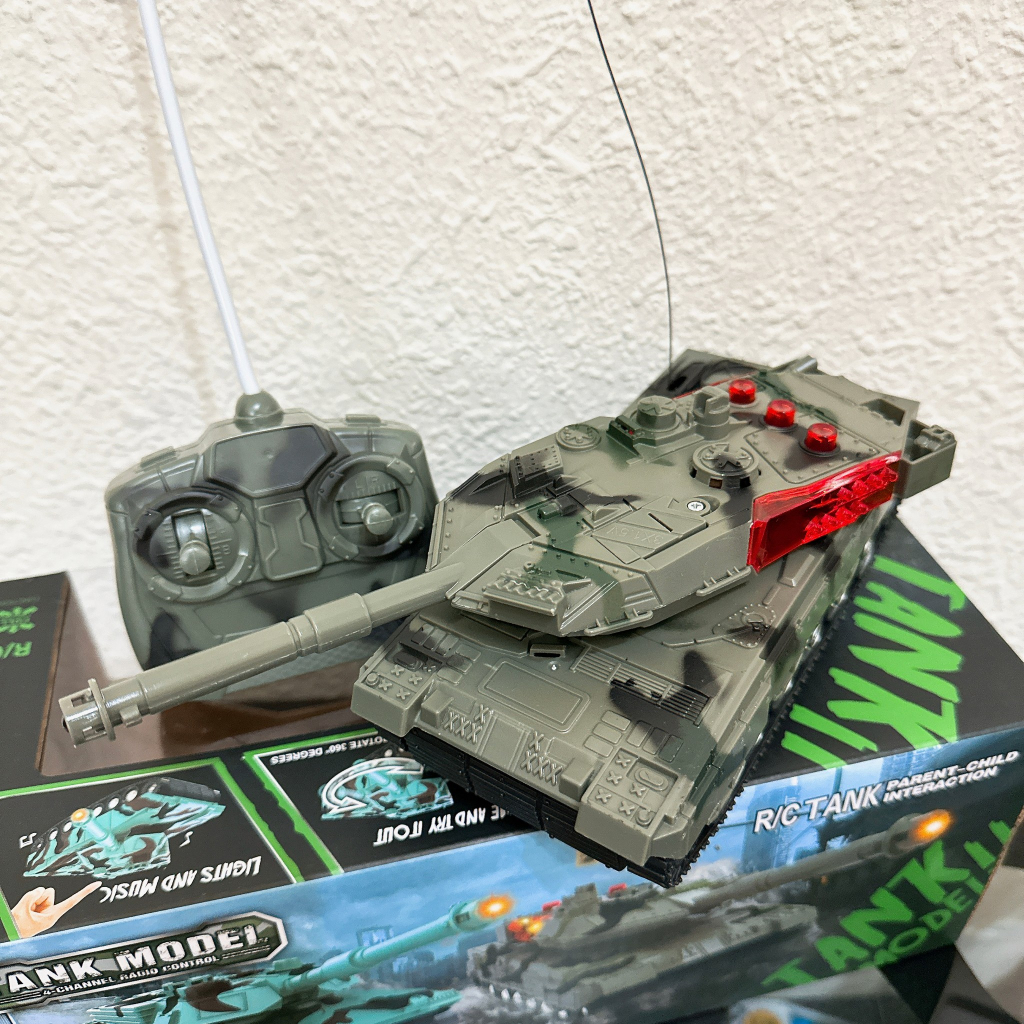 《薇妮玩具》遙控車 無線遙控車 聲光戰車 4通遙控戰車 4通坦克車 遙控戰車 充電 電池 2用 11-1652 安全標章