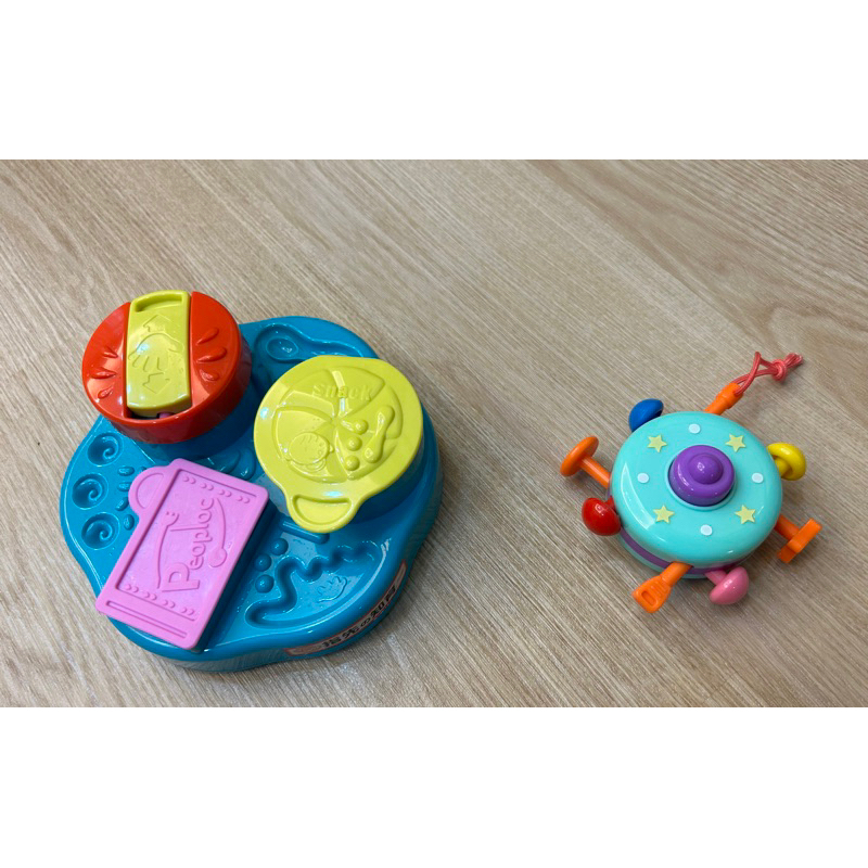 日本People 二手玩具：彩色飛碟&amp; 翻蓋手指訓練玩具