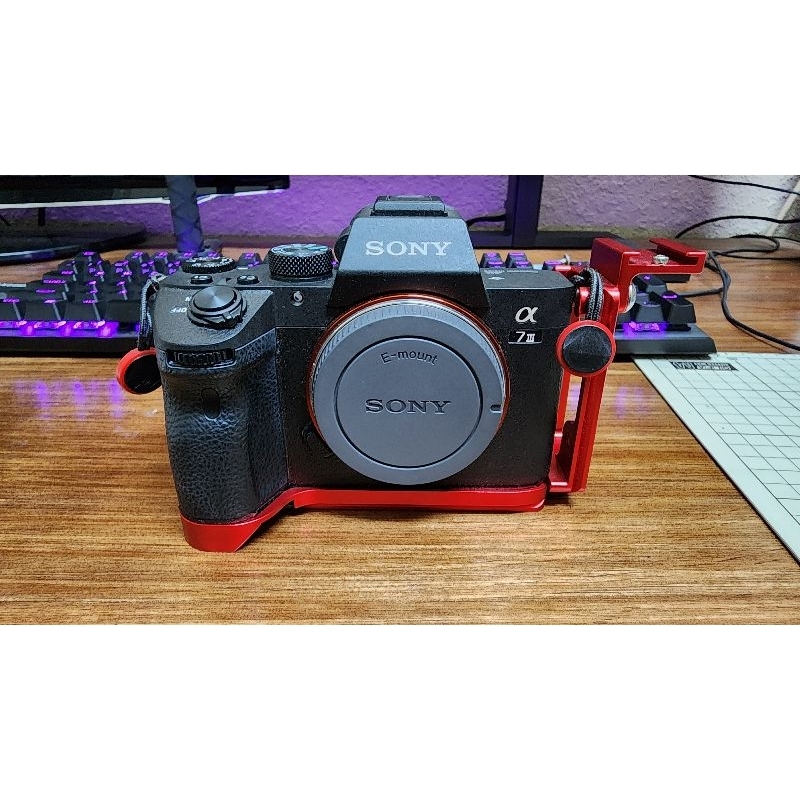 二手Sony a73 a7m3 a7III 單機身公司 機身九成有貼保護貼紙 快門1785 限面交