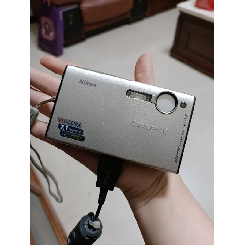（二手）Nikon Coolpix s7 復古CCD數位相機 附記憶卡+兩顆電池 低像素 卡片機 y2k 攝影道具