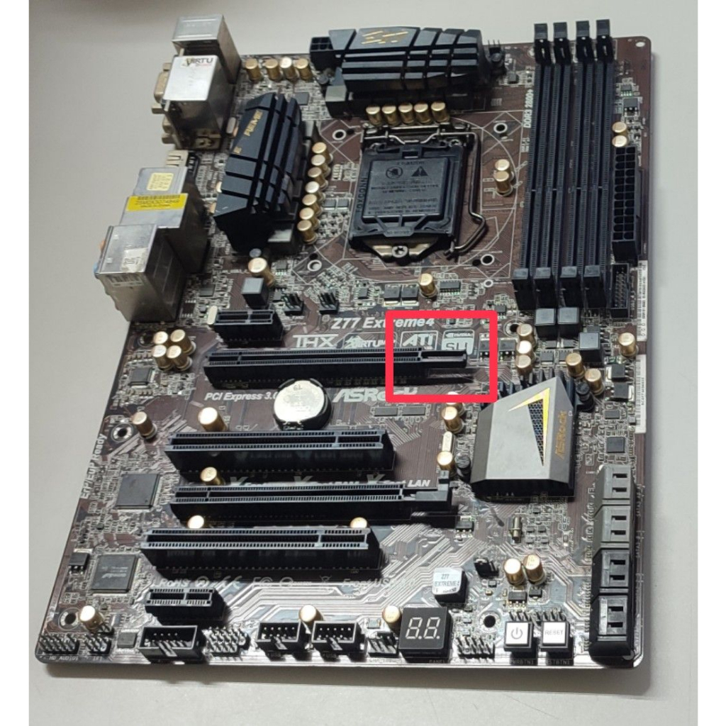 #691 無檔板 ASROCK Z77 EXTREME4 主機板 無檔板 PCIE卡榫掉一個