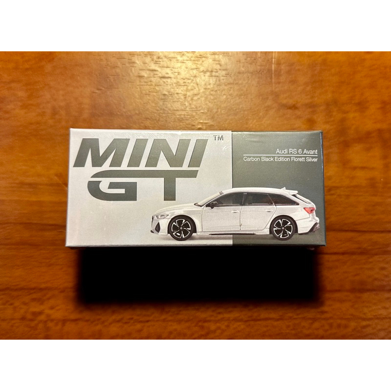 1/64 Mini GT Audi RS6 Avant (#372)