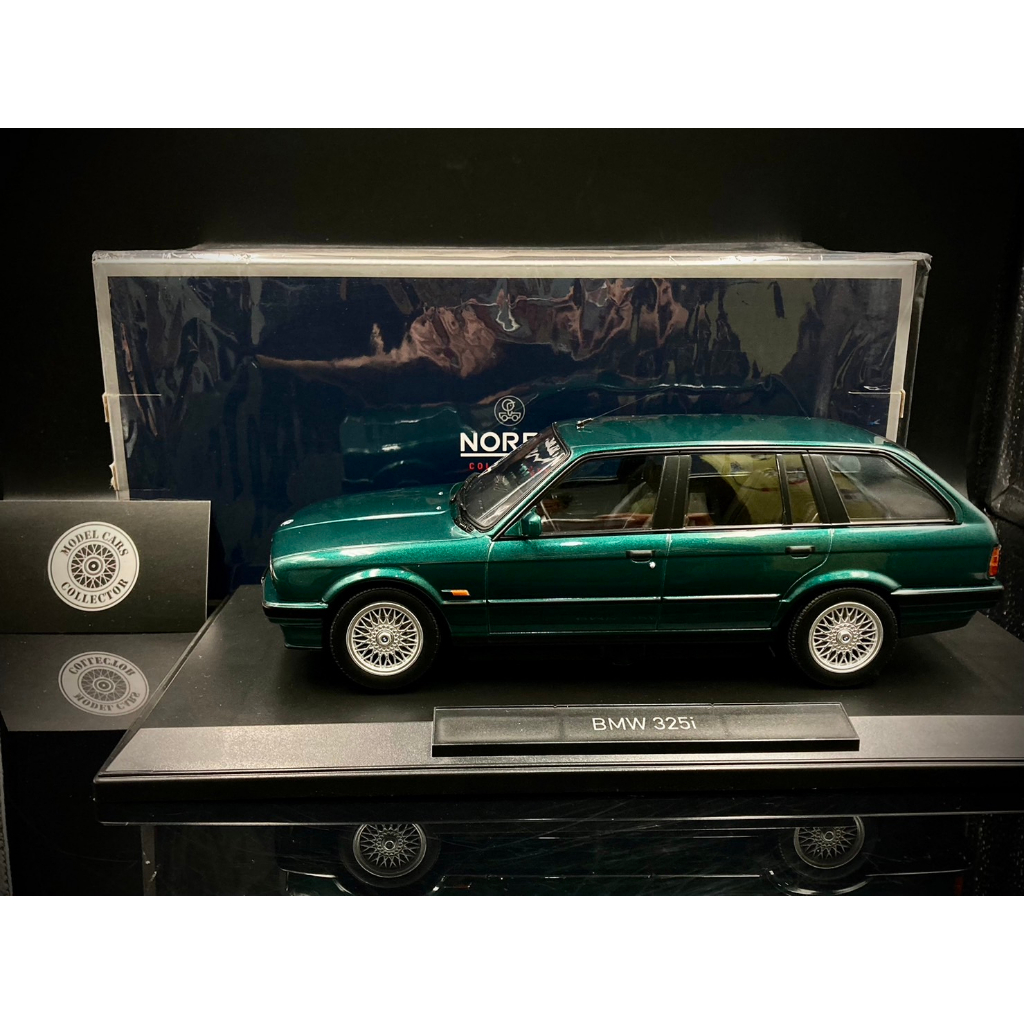 【收藏模人】 Norev BMW 325i 3-series E30 Touring 1990 綠色 1:18 1/18