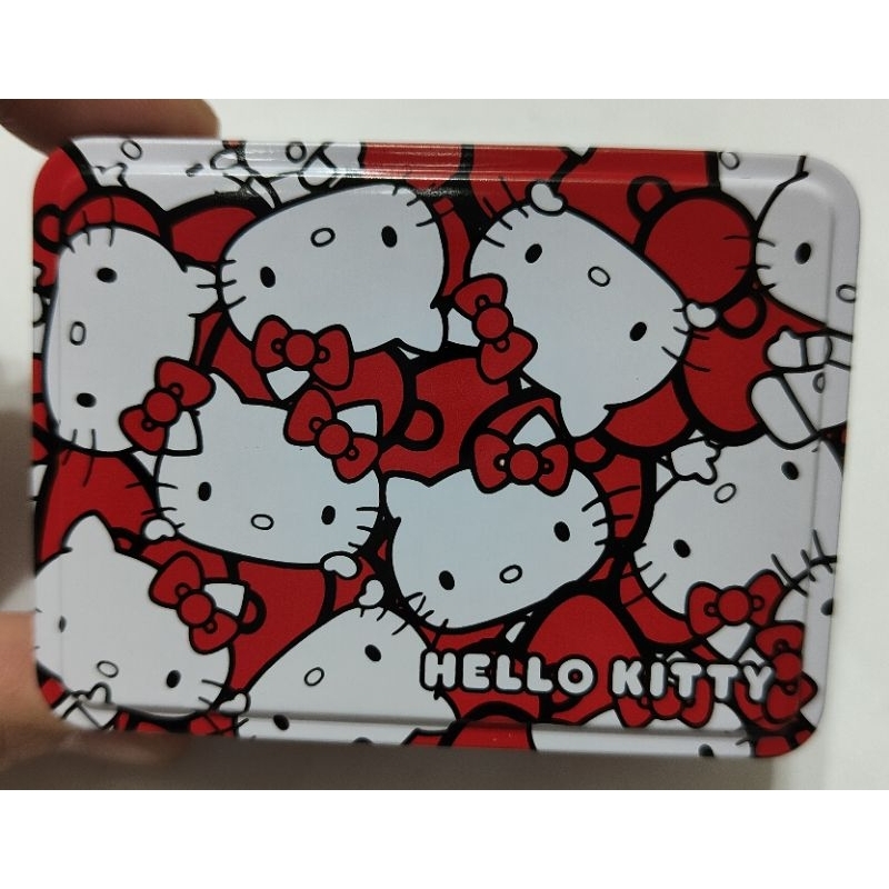 sanrio 三麗鷗 全新 2017  滿版kitty圖  夾子（8入）附鐵盒 $399