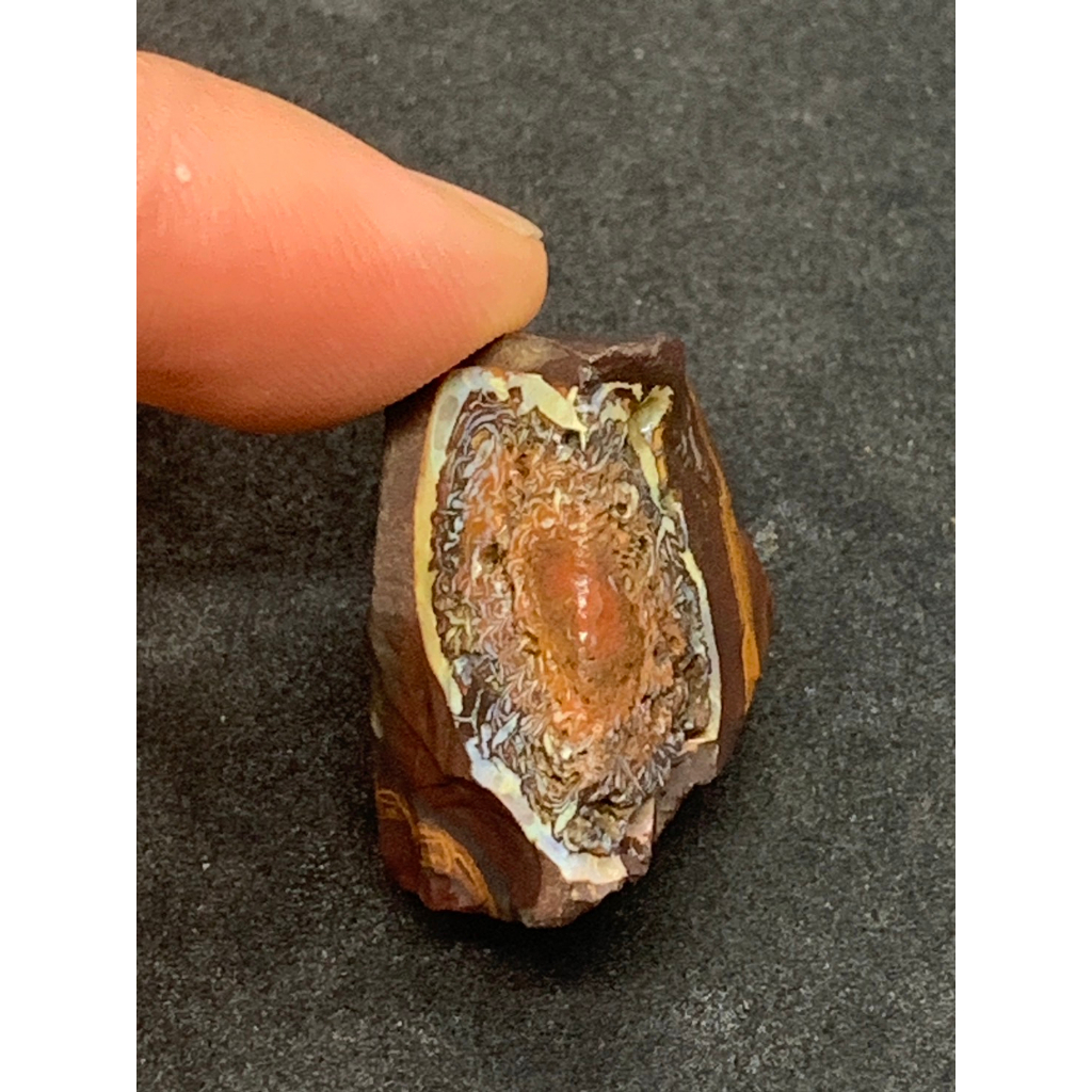 茱莉亞 澳洲蛋白石 礫背蛋白石原礦 編號Ｒ10 原石 boulder opal 歐泊 澳寶 閃山雲 歐珀