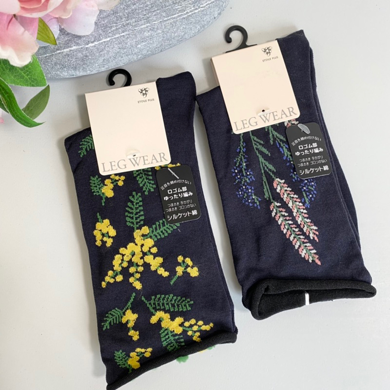 [現貨🇯🇵🔜] 野花 含羞草 中筒襪 襪子 造型襪 日本襪 日本進口 小碎花 花朵