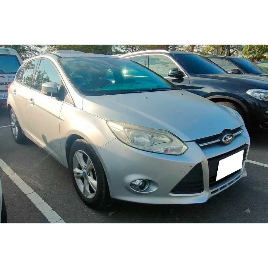 台中中古車/福特 Focus 1.6L 2015★五門掀背★認證車