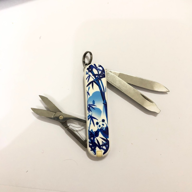 [沐沐屋］victorinox 維氏 58mm 經典七用 限量印花 瑞士刀 竹林大熊貓