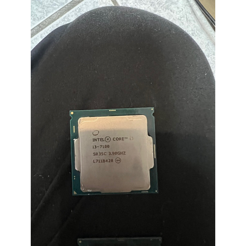 Intel® Core™ i3-7100 處理器 3M 快取記憶體，3.90 GHz