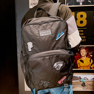 【豬豬老闆】PUMA Patch BACKPACK 黑 貼布感 休閒 運動 兩邊側袋 後背包 07951401