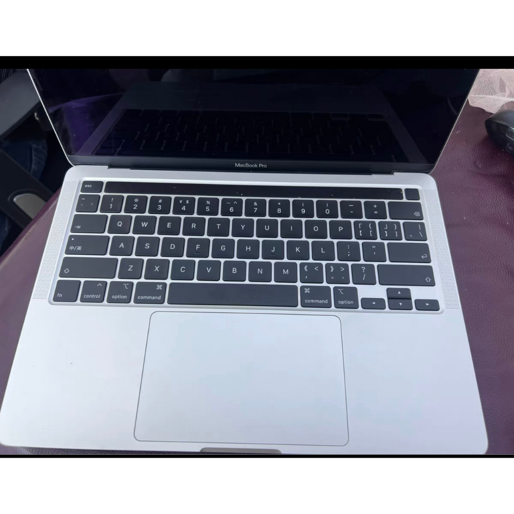 MacBook Pro 13吋 A2251清潔保養鍵盤故障 鍵盤卡鍵 風扇異音 問號資料夾 升級硬碟  灌Windows