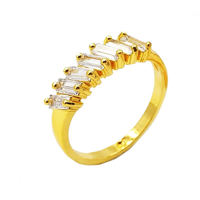 戒指 6-8號 個性款 傾斜長方鑽 個性款金戒指 鍍24K金色 防過敏 艾豆『H3963』