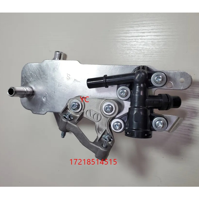 BMW F10 F20 F25 F30 F32 F36 G01 G20 G30 變速箱冷卻器 17218514515