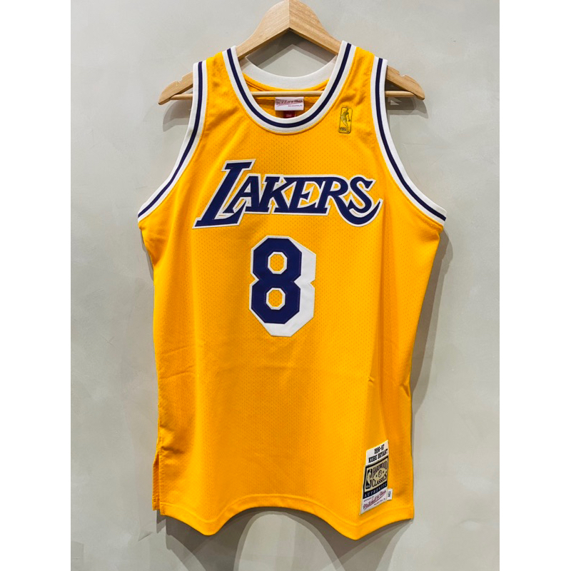 #8 Kobe Bryant 湖人 96-97 新人年 復古黃 Lakers 球員版 AU 球衣 M&amp;N