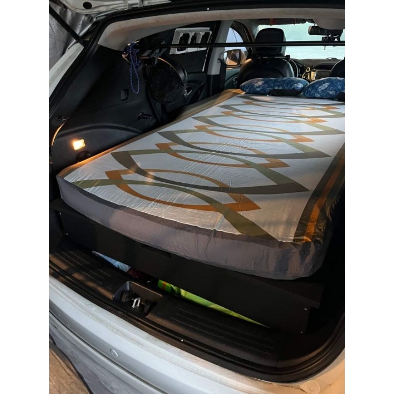 車好眠自動充氣車宿床墊(含兩個枕頭跟手動充氣)，自動充氣泵浦+床包套