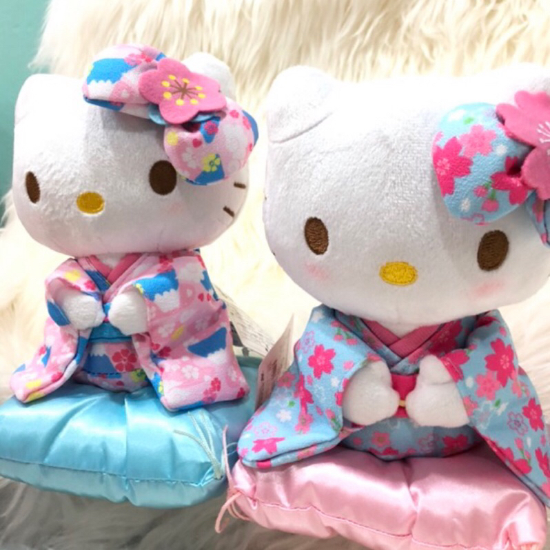 日本進口Hello Kitty和服絨毛娃娃單賣價（剩右款藍色）