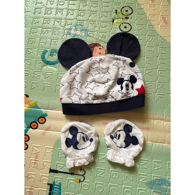 麗嬰房-寶寶帽及手套（合售）