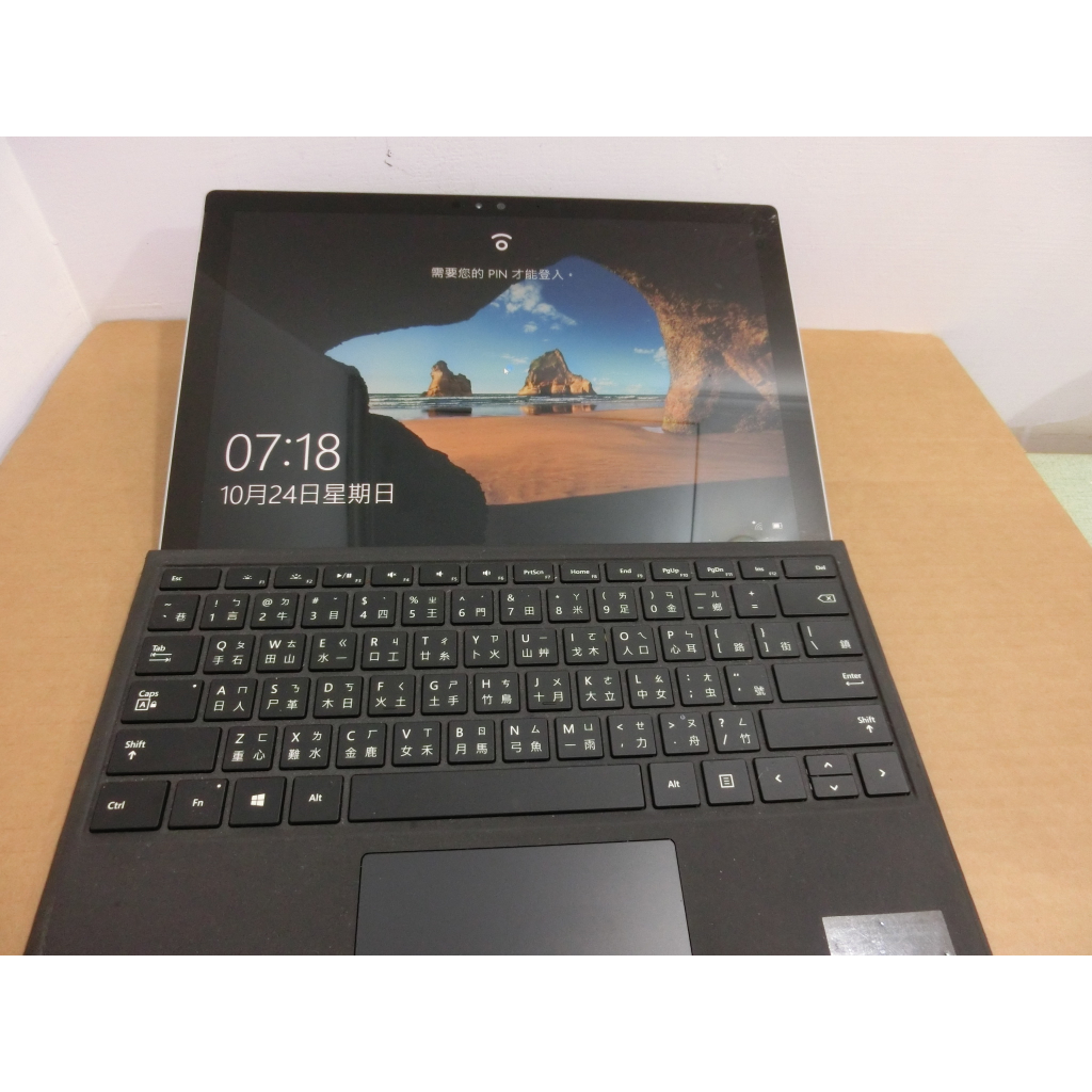 微軟 surface pro 4 1724 128G 12.3吋 故障機 零件機 （霞0629）