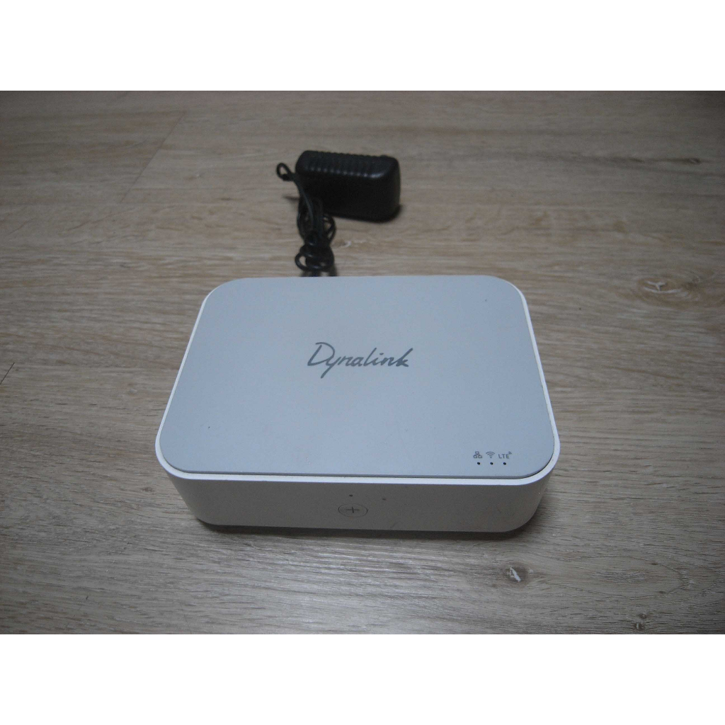 二手 Dynalink RTL6100W 4G LTE / WiFi 無線路由器 SIM卡 熱點