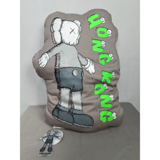 【TACKSTHGOOD】2019SS KAWS HOLIDAY 第三彈 抱枕 香港限定