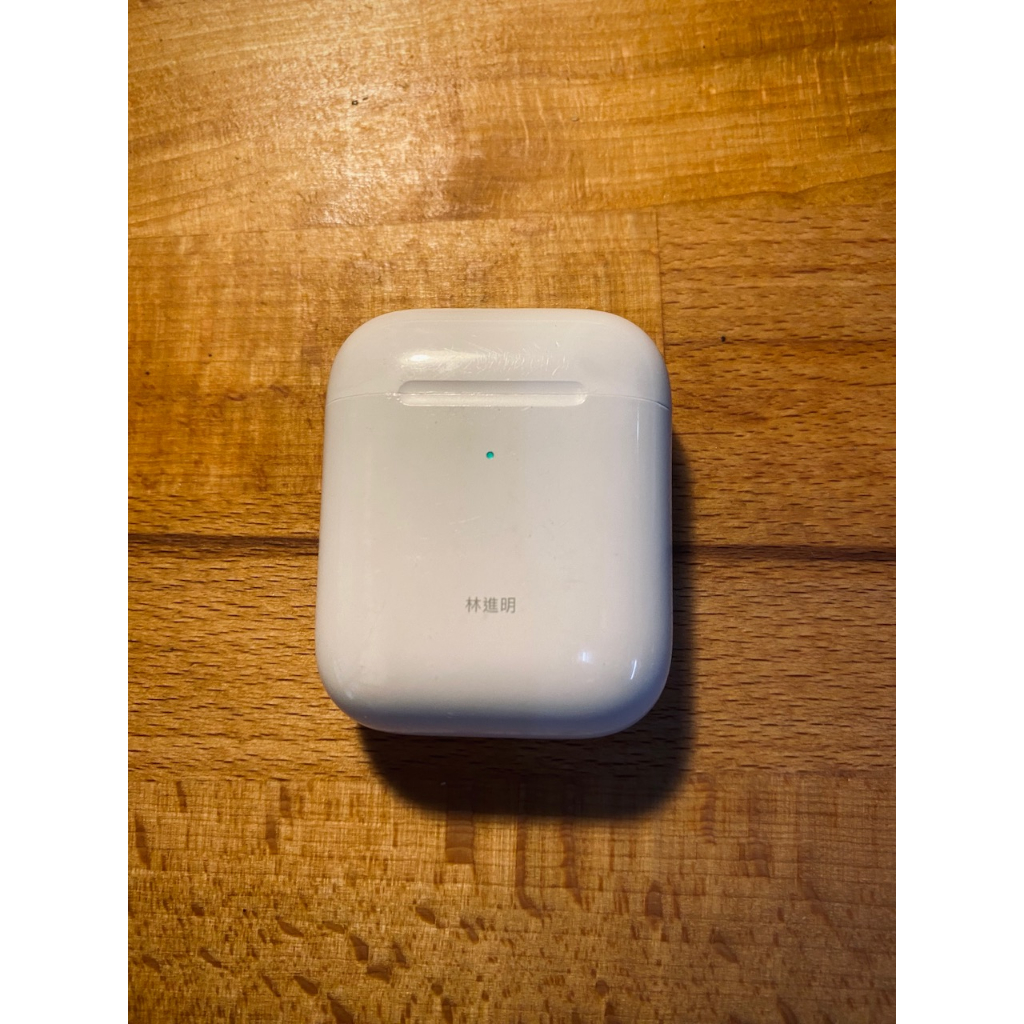 單賣 Apple AirPods 2 無線充電盒（耳機兩個也都還在，其中一邊耳機異常，當作附贈）