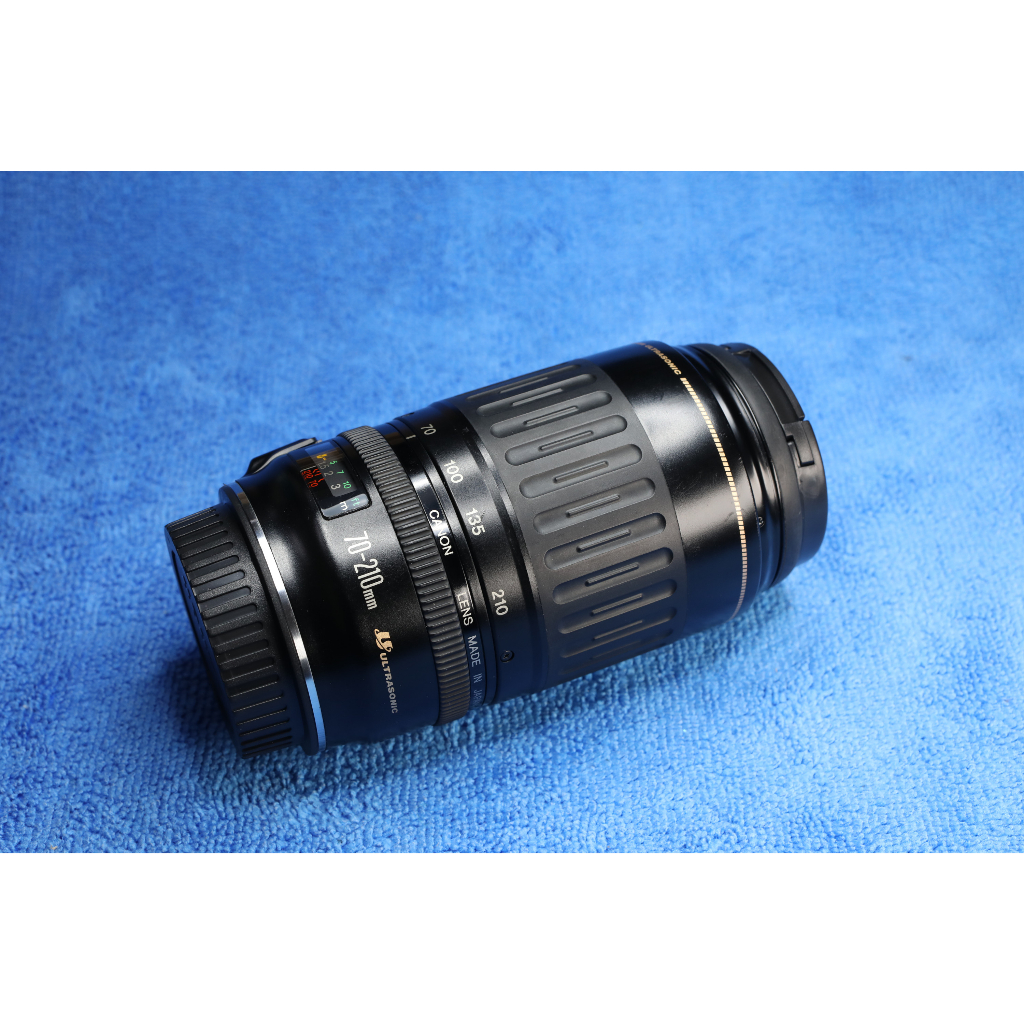 【瑕疵鏡廉讓】Canon EF 70-210mm f4 USM望遠變焦鏡頭，功能正常但有若干點狀污染，半價出售～
