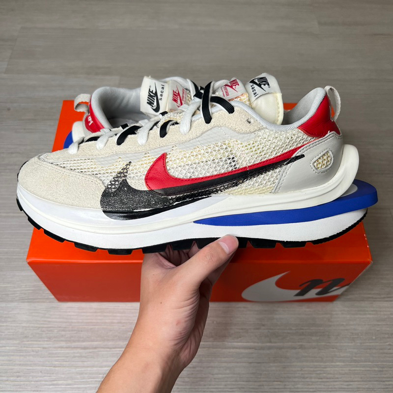 Nike x Sacai vaporwaffle 紅藍白