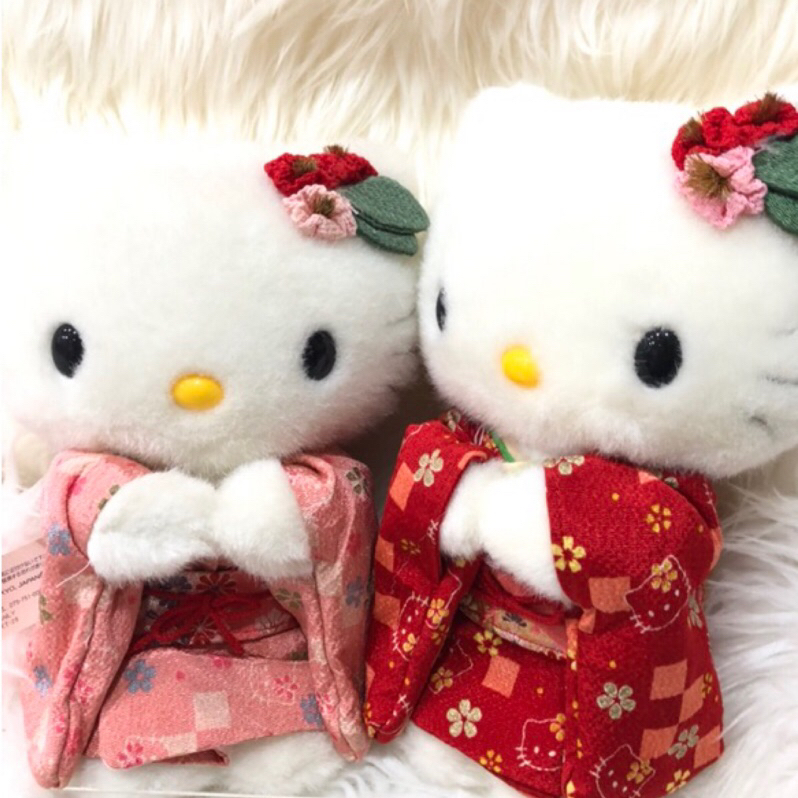 日本進口Hello Kitty高25和服娃娃類毛海高級材質正式和服娃娃紅 粉紅兩款