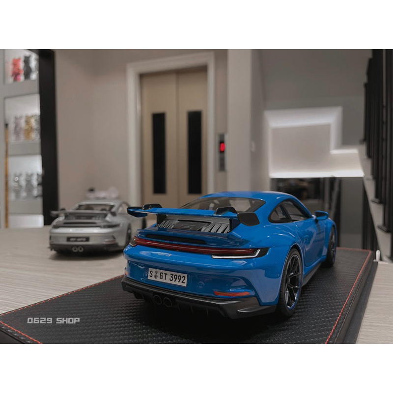 1/18 PORSCHE 911 GT3 992 保時捷模型車 全新 藍色  超跑模型 房間擺設1：18 模型車 玩具車