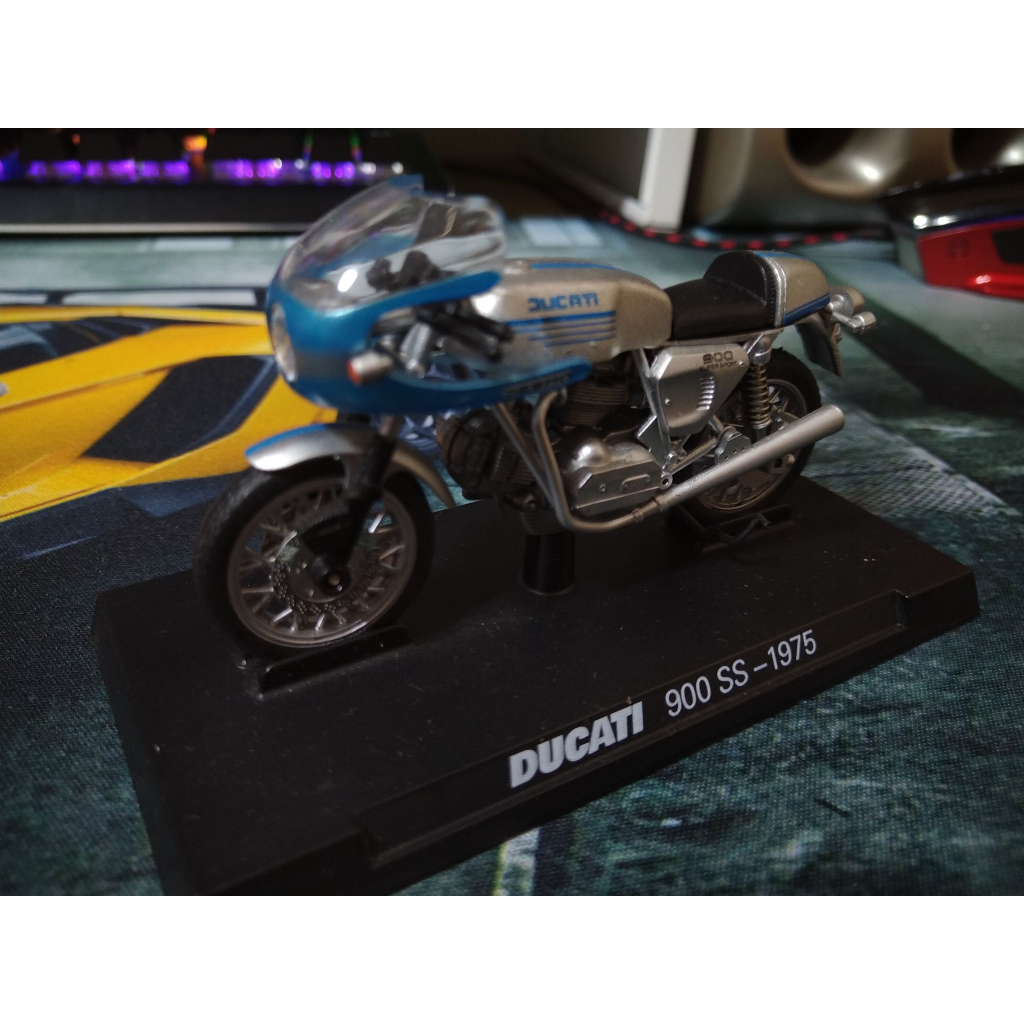 7-11 Ducati 900 SS 1975 杜卡迪系列模型車 一代 1/24 銀藍色
