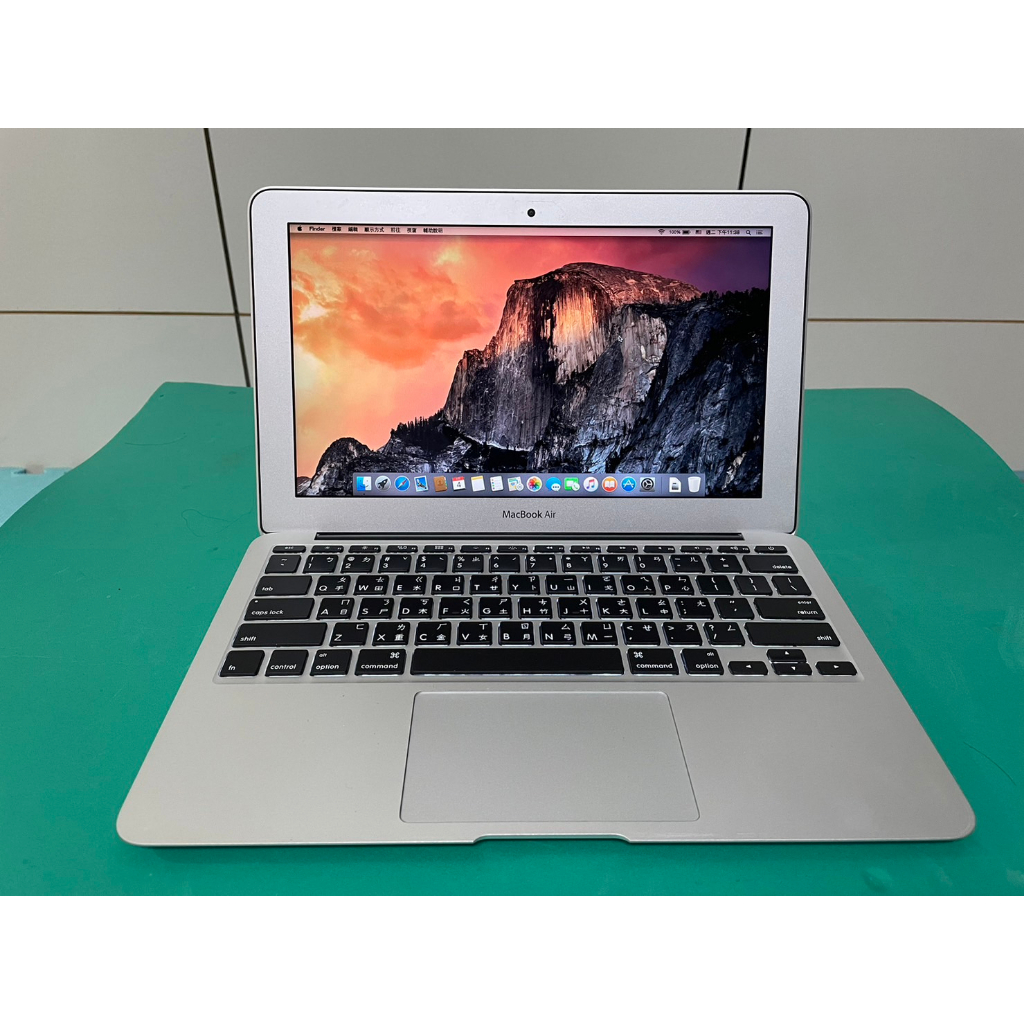 Apple Macbook 11吋二手良品筆電 i5 1.6G/4G/256G/A1465