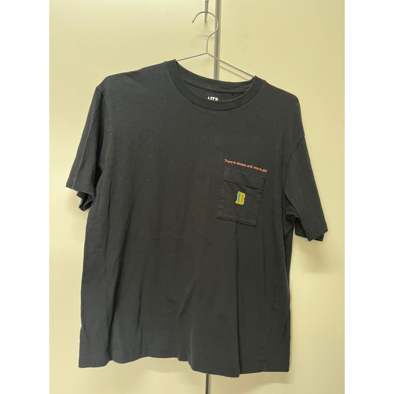 Uniqlo黑色短袖T恤 名偵探柯南 （二手衣）尺寸：L