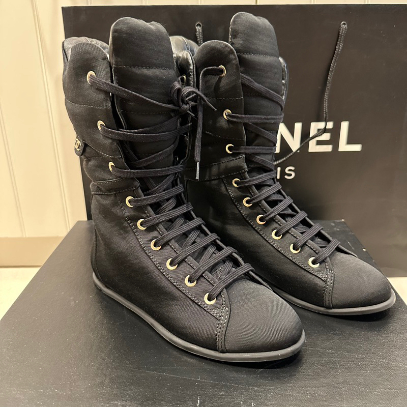 【正品】Chanel 香奈兒極新靴甜售NT6,000