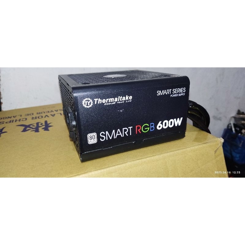 曜越 Smart RGB 600W 電源供應器 Power 80認證