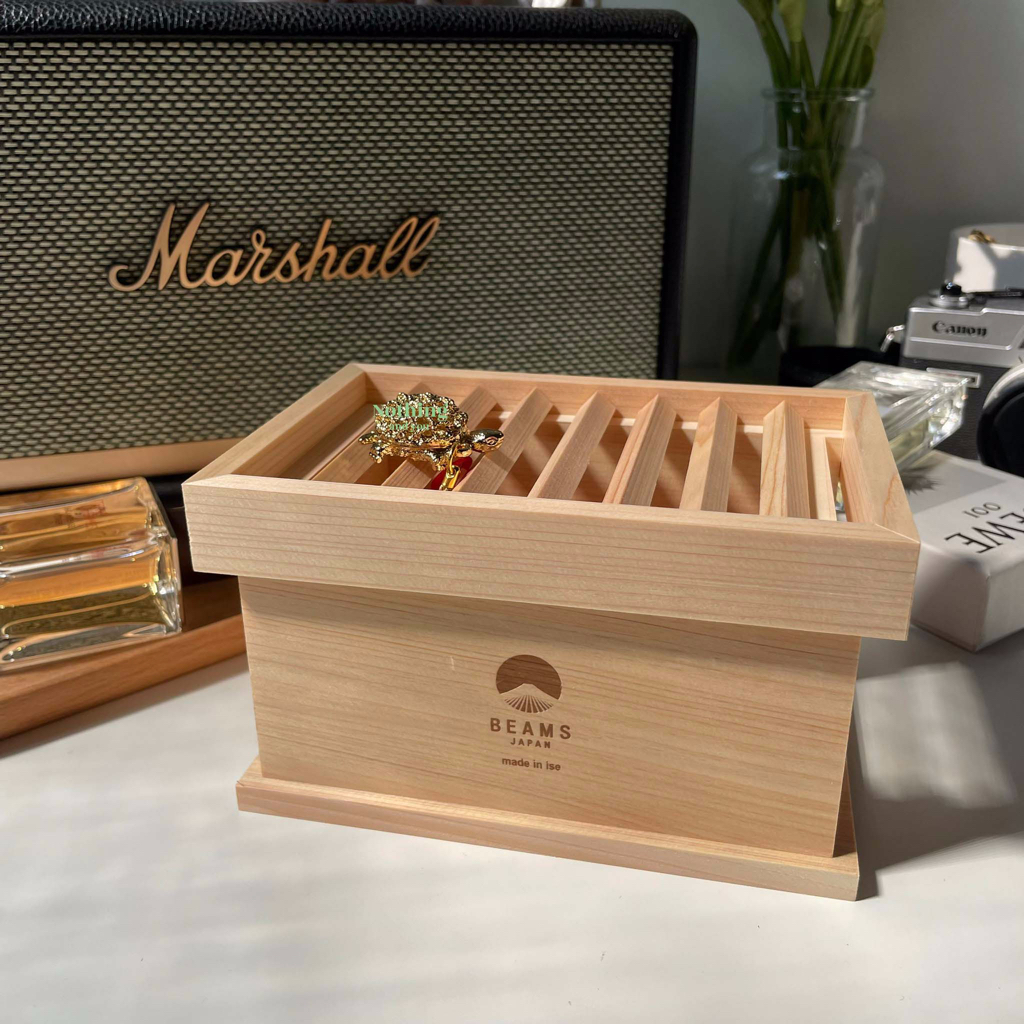 BEAMS 別注　お賽銭箱　俵田屋　ひのき　木製 新しいロゴ引っ提げて、帰ってきたよあのアイテム｜ビームス