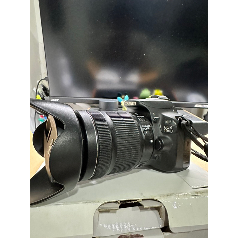 Canon EOS 100D數位單眼相機 + EFS 18-135mm變焦鏡頭