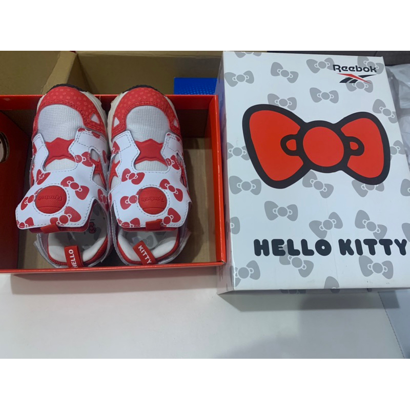 Reebok Hello Kitty女童步鞋（15）約莫9成新僅穿過兩次超可愛喜歡可帶板橋自取700元