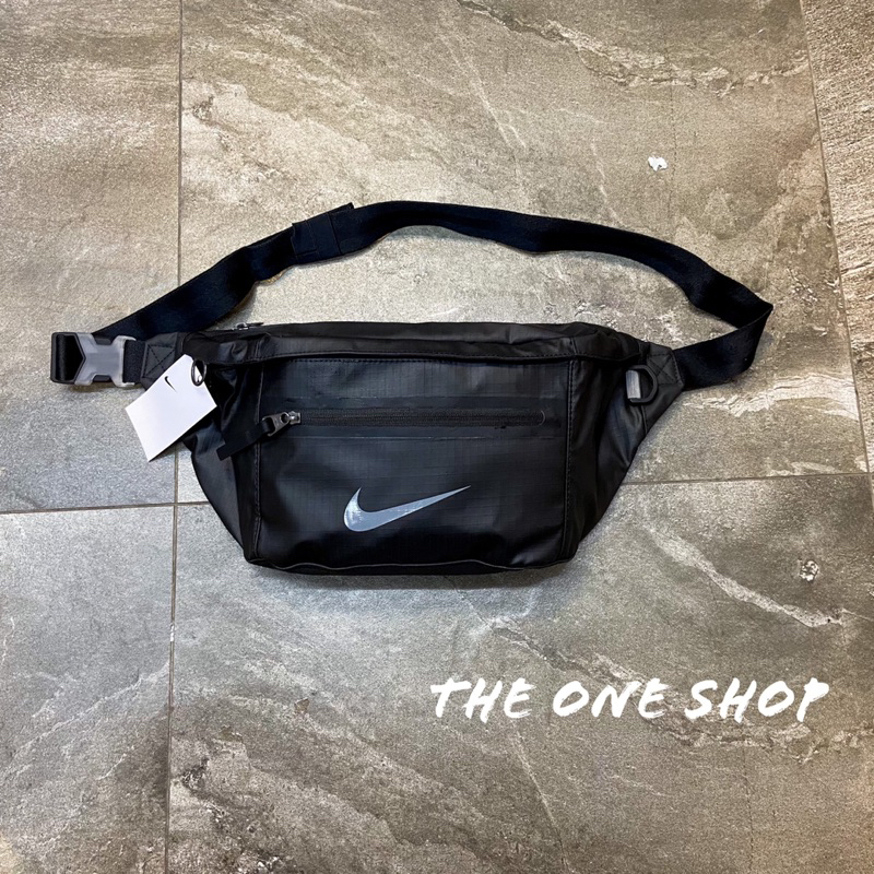 TheOneShop NIKE Bag 防水 包包 腰包 背包 側背包 肩背包 健身包 旅行包 DO7956-010