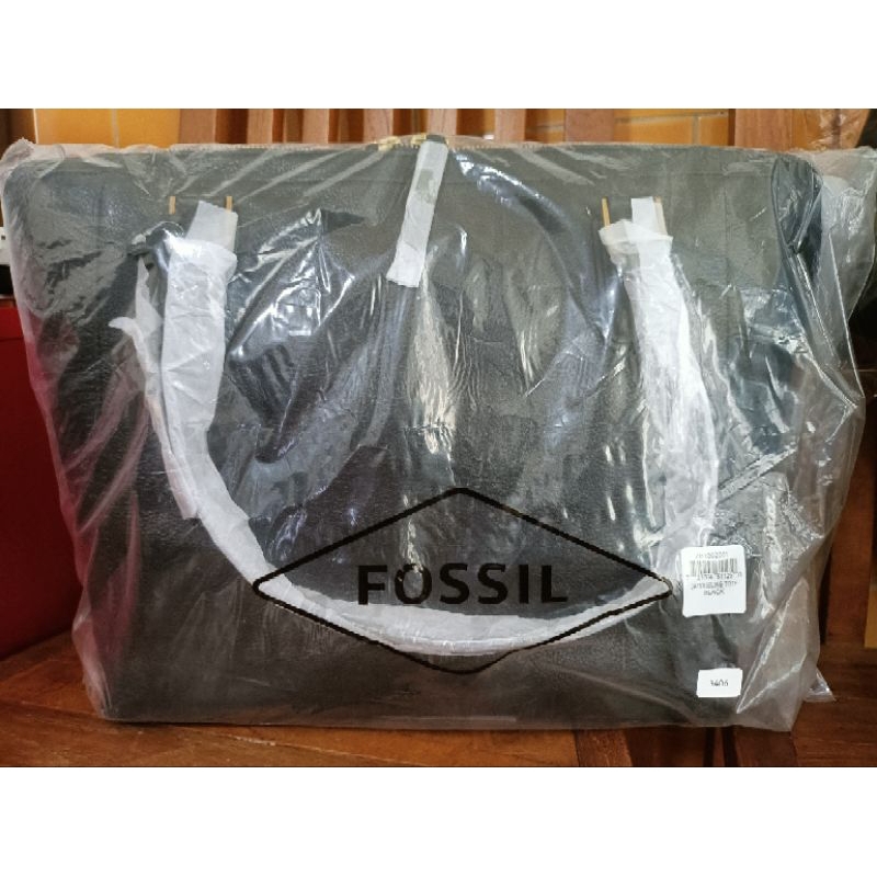 FOSSIL全真皮鑰匙吊飾單層拉鍊黑色公事包（可面交3500）原價6999
