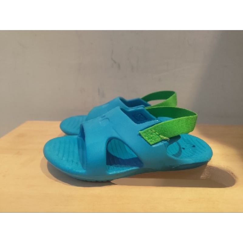 [二手] 迪卡農 13~13.5公分 藍色鬆緊帶童鞋 嬰幼 涼拖鞋 海灘鞋