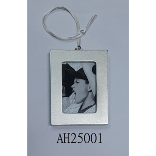 AH25001:2.5X3.5"螢光銀色高級吊掛相框