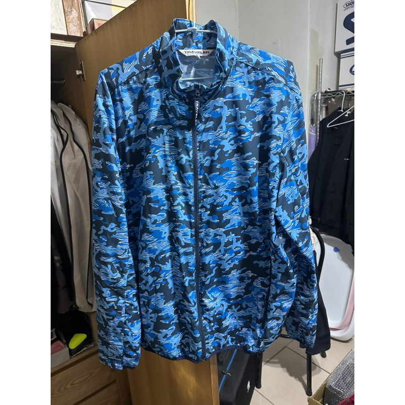 TRAVELER男生藍色迷彩防曬外套XL
