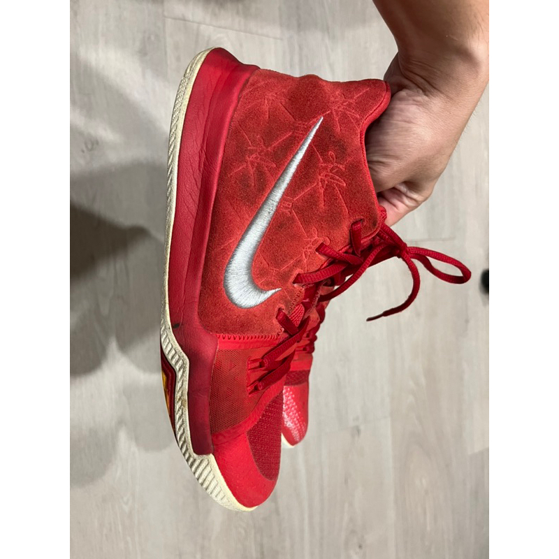 二手 Nike Kyle Irving KI 紅色籃球鞋 US 7y 25CM