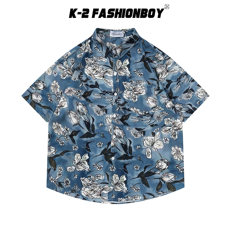 【K-2】白花 藍色 短袖襯衫 花襯衫 滿版 翻領 排釦 勾勒 樹葉 花朵 花苞 浪子 旅遊 出國【A3270】