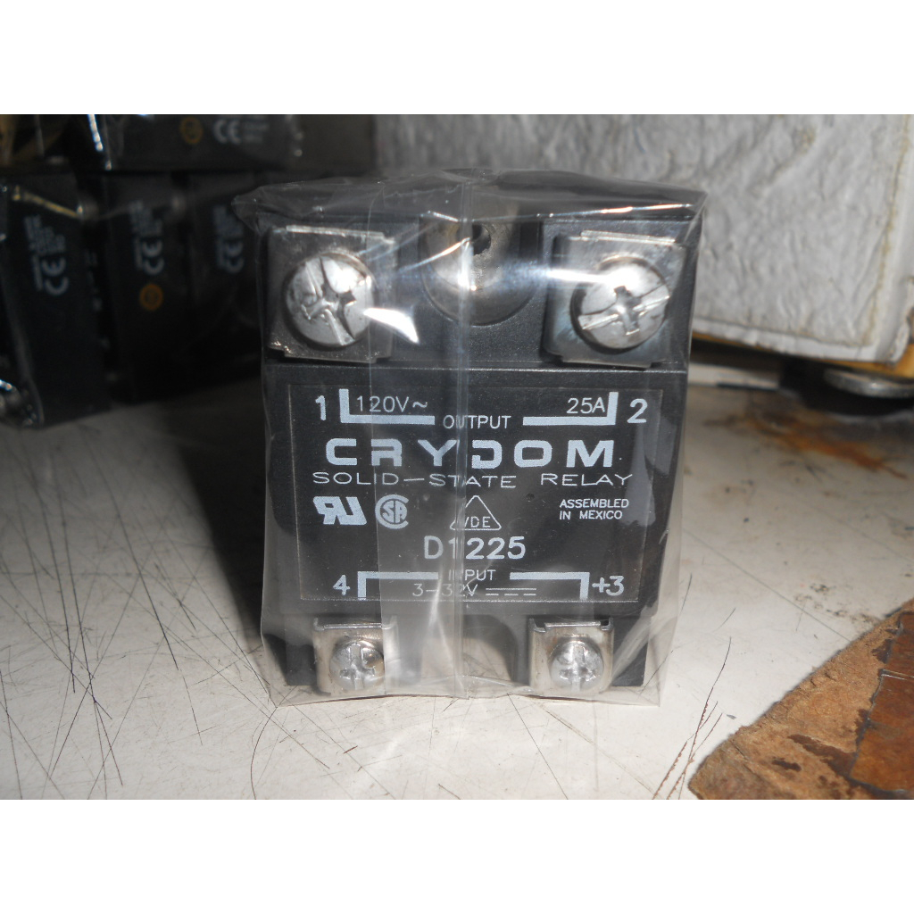 CRYDOM 固態繼電器 SSR D1225 IN:3-32V OUT:120V 25A (D1)