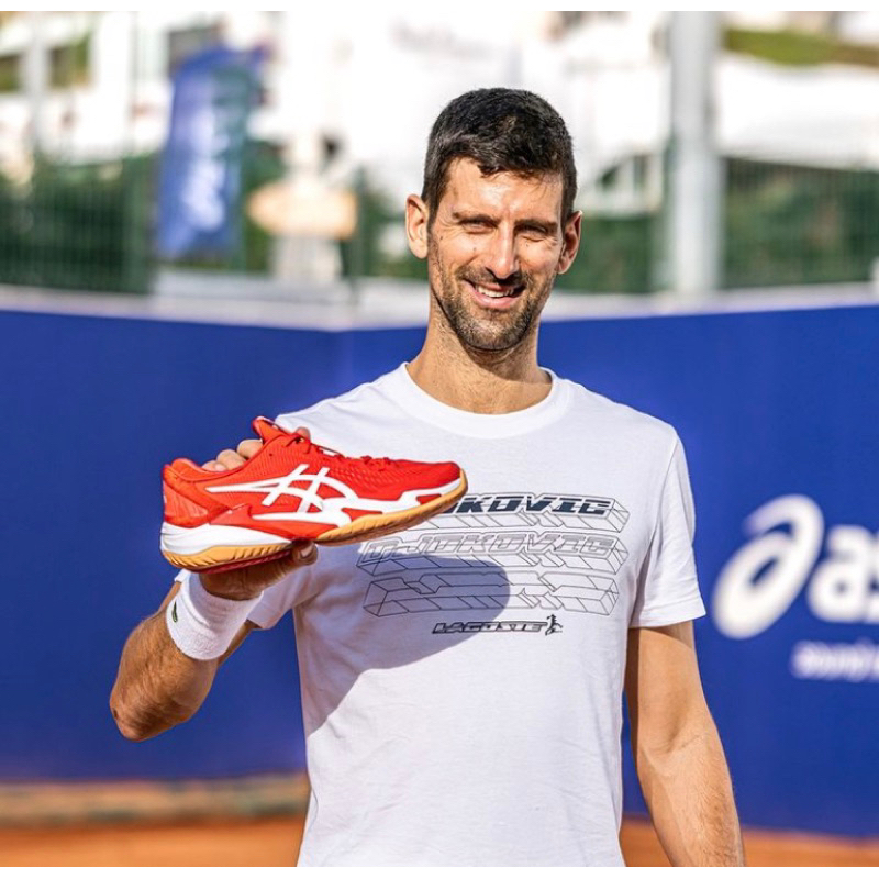 LACOSTE Sport 🐊 現貨供應 2023 Novak Djokovic Fan 組合包 Tshirt + 帽子