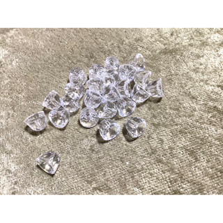 DIY 透明 仿珠寶 特色珠 8.5mm- 10mm 切面 鑽珠 大小 風鈴 鈴鐺 鐘形 珠子 水晶玻璃珠 $3/顆起
